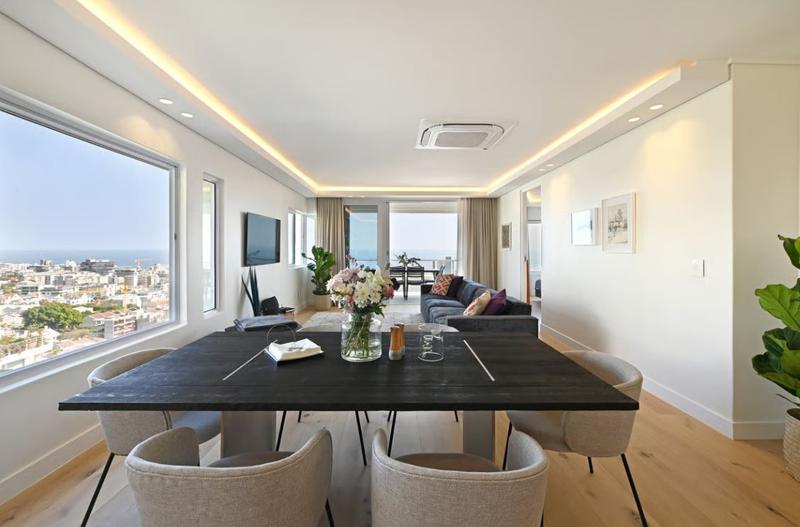 2 Bedroom Property for Sale in Sea Point Western Cape
